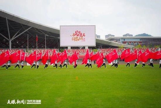 上周末那不勒斯官方宣布和奥斯梅恩续约至2026年，但达里奥-卡诺维表示：“那不勒斯和他续约只是为了提高球员的身价，我认为他会在明年6月转会离开。